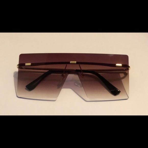 Sunglasses - Picture 7 of 8